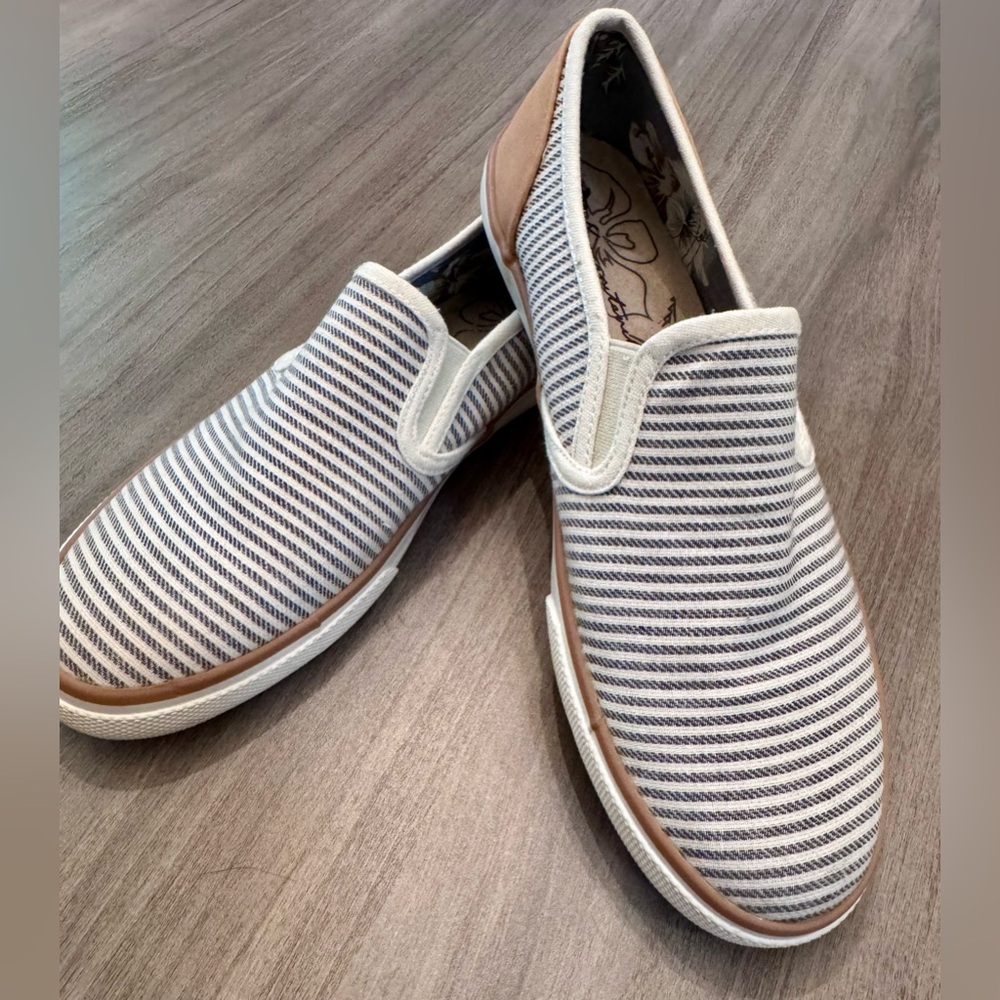Margaritaville Striped Slip-On Canvas Shoes-8.5